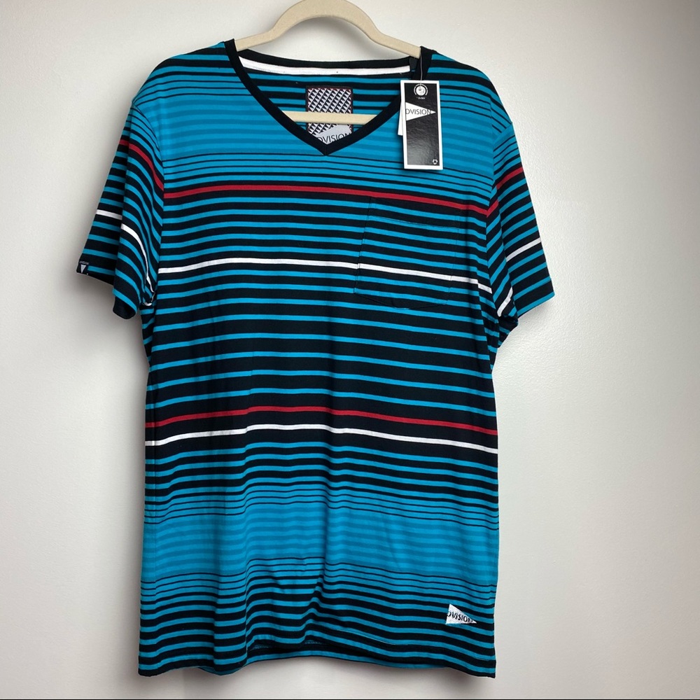 Dvision Sz Large striped V neck short sleeve tee